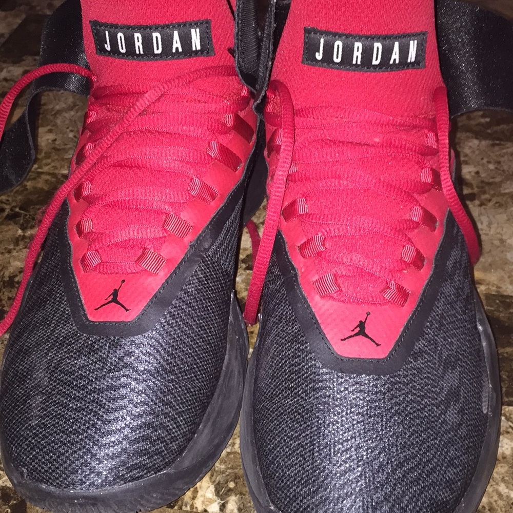 Jordan sneaker - Picture 2 of 2